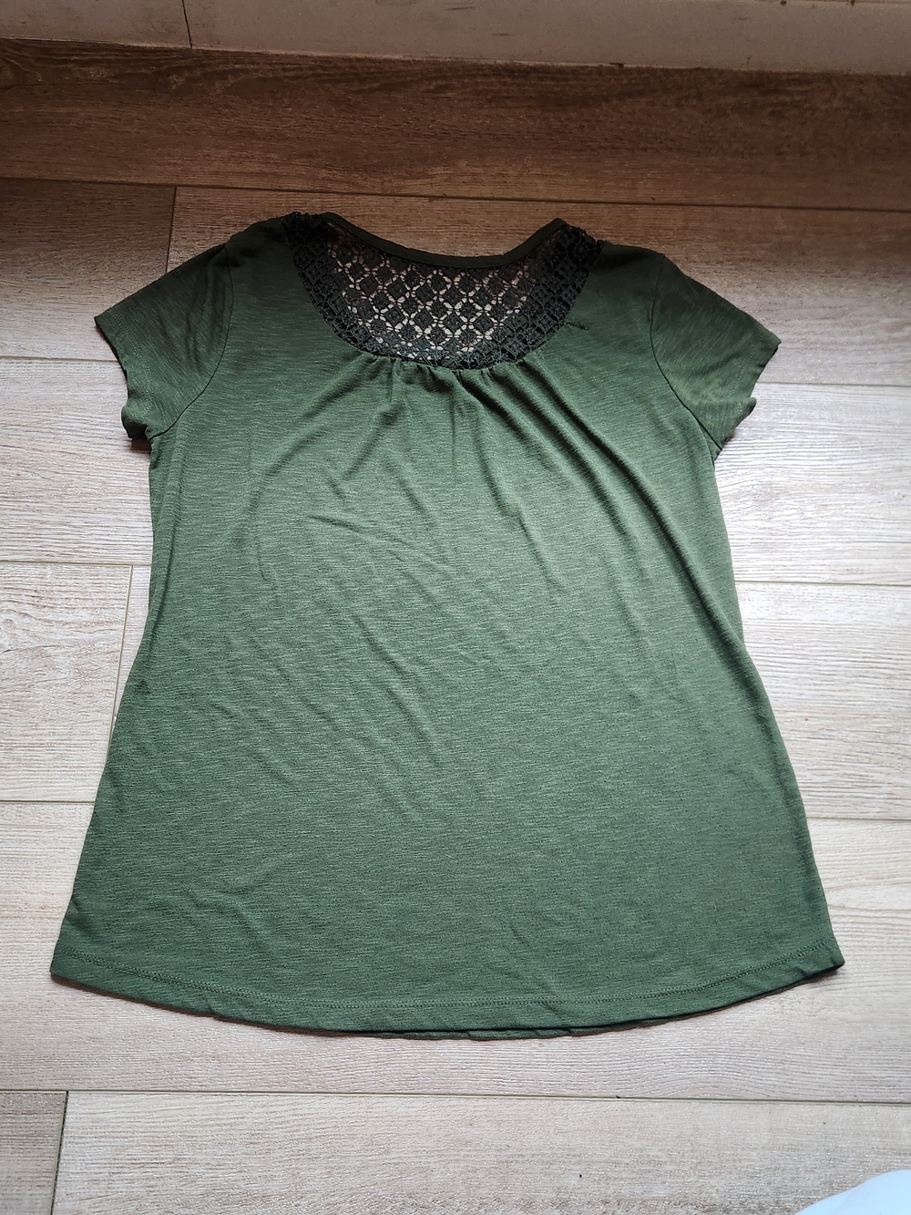 Madison & Berkeley Olive Green Short Sleeve Top with Black Lace Yoke
